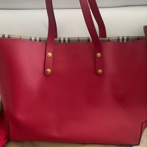 BURBERRY Red Tote
